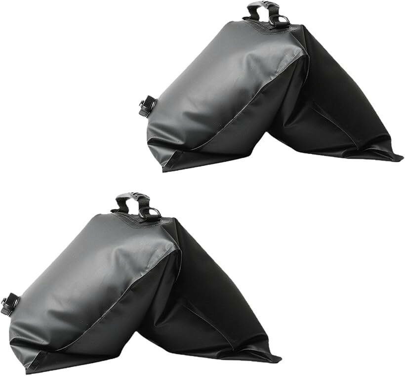 商品コード2brvdqttct商品名HOTQ 注水式 テント ウォーターウェイト サンシェード 重袋 约8千克 2个装 重り タープ サンシェード固定ブランドHOTQカラー黒サイズ等约57x27水を入れるだけでしっかり固定」 水を入れて使用する注水式ウエイトバッグ。使用前は軽量でコンパクトに折りたたむことができ、持ち運びも簡単です。キャンプやバーベキューなどのアウトドアシーンで、水を入れるだけですぐに使える便利な固定アイテムです。「テントやサンシェードを安定させる頼れるウエイト」 満水時には約8kgの重量となり、テントやタープ、サンシェードをしっかり固定。風の強い日でも安定した設置をサポートし、アウトドアやベランダでの使用時にも安心して利用できます。「軽量＆強力固定のウォーターウエイト」 柔らかいPVC素材を採用しているため、設置面を傷つけにくく安全に使用できます。重量を分散する設計で、フローリングやタイルなどの床面にも配慮した使いやすい仕様です。「コンパクトに持ち運べる便利な重し袋」 テントやタープの固定だけでなく、アウトドアチェアやカメラ三脚の安定化などにも活躍する多用途ウエイトバッグ。イベント設営や撮影現場など、さまざまなシーンで役立ちます。「アウトドアをもっと安心・快適に」 同一仕様のウエイトバッグ2個セット。両サイドに設置することでより安定した固定が可能になり、風向きが変わっても安心して使用できます。アウトドア活動に便利な実用アイテムです。「サイズ」約57cmx27cm※ 他ネットショップでも併売しているため、ご注文後に在庫切れとなる場合があります。予めご了承ください。※ 品薄または希少等の理由により、参考価格よりも高い価格で販売されている場合があります。ご注文の際には必ず販売価格をご確認ください。※ 沖縄県、離島または一部地域の場合、別途送料の負担をお願いする場合があります。予めご了承ください。※ お使いのモニタにより写真の色が実際の商品の色と異なる場合や、イメージに差異が生じることがあります。予めご了承ください。※ 商品の詳細（カラー・数量・サイズ 等）については、ページ内の商品説明をご確認のうえ、ご注文ください。※ モバイル版・スマホ版ページでは、お使いの端末によっては一部の情報が表示されないことがあります。すべての記載情報をご確認するには、PC版ページをご覧ください。