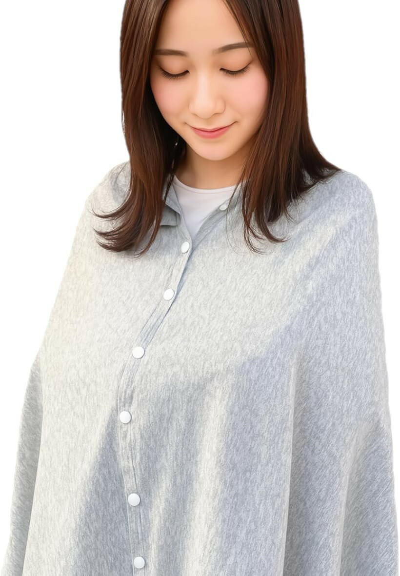 バリエーションコード : 2buod6nxwu商品コード2b4kp2qi59商品名現役看護師監修saaraword 授乳ケープ 授乳服 授乳 授乳カバー 授乳ストール 多機能 ポンチョ 出産祝い 綿 360度安心ブランドsaara wordカラーグレーサイズ等標準「360度安心大判ケープ」 おっぱいをあげたいけど周りに見えないか心配… 隠したいのはおっぱいだけじゃない。というママの声にお応えして、saarawordの授乳ケープはママの身体を360度しっかりカバーできる大判サイズです。ポンチョ型なので、脇腹や背中までぐるっと安心。お出かけ先でも周囲の目を気にせず、リラックスして授乳できます。「授乳感のないデザイン」 一見して授乳ケープと分からない、普段着のようなかわいらしいデザイン。公園・友人宅・ショッピングモールなど、あらゆるシーンで安心して授乳できます。デザイン性と機能性を兼ね備えた、おしゃれママの味方です。「綿素材で肌にやさしい」 肌ざわりの良い綿95％＋ポリウレタン5％の混紡素材を採用。綿100％では伸縮性に欠け、シワにもなりやすいため、着脱しやすく形を保ちやすい絶妙な配合にこだわりました。赤ちゃんにもママにも嬉しい、やさしい肌触りと快適な使い心地です。「調節可能なボタン付き」 金属不使用のプラスチック製ボタン（9個）を採用。お好みに合わせてサイズ調整可能です。赤ちゃんが動いても簡単に外れない、少し硬めのしっかり設計。取り外す際は、周囲の布ではなくボタンを持って操作してください。「多機能＆コンパクト」 授乳ケープとしてはもちろん、ひざ掛け・ストール・おくるみ・ベビーカーカバーとしても使えるアイテム。コンパクトに折りたためるので、バッグの中でもかさばらず持ち運びに便利です。「洗濯機で丸洗いOK」 ミルク汚れや吐き戻しにも安心。本商品は洗濯機で丸洗い可能なので、忙しいママも毎日清潔に保てます。シワになりにくい素材なので、ノーアイロンでも翌日すぐに使えます。（気になる場合は軽くアイロンがけしてください）「蛍光剤・金属ボタン不使用」 肌に直接触れるものだからこそ、蛍光剤・金属ボタンは一切不使用。赤ちゃんのお肌に毎日直接ふれるものだからこそ、やさしく、安心してお使いいただける素材を厳選しています。「安心の日本ブランド」 「saaraword」は日本国内で商標登録されたブランドです。赤ちゃんとママにやさしい、安全で高品質な製品づくりを心がけています。※ 他ネットショップでも併売しているため、ご注文後に在庫切れとなる場合があります。予めご了承ください。※ 品薄または希少等の理由により、参考価格よりも高い価格で販売されている場合があります。ご注文の際には必ず販売価格をご確認ください。※ 沖縄県、離島または一部地域の場合、別途送料の負担をお願いする場合があります。予めご了承ください。※ お使いのモニタにより写真の色が実際の商品の色と異なる場合や、イメージに差異が生じることがあります。予めご了承ください。※ 商品の詳細（カラー・数量・サイズ 等）については、ページ内の商品説明をご確認のうえ、ご注文ください。※ モバイル版・スマホ版ページでは、お使いの端末によっては一部の情報が表示されないことがあります。すべての記載情報をご確認するには、PC版ページをご覧ください。
