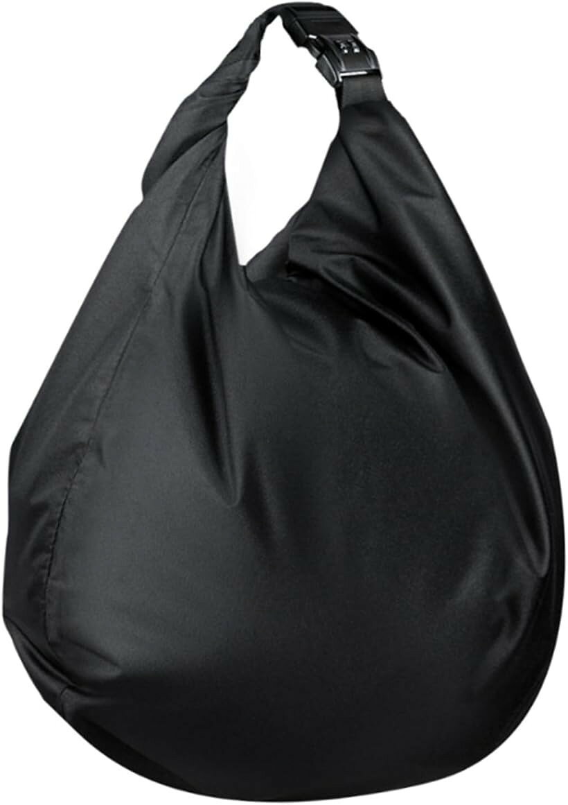 バリエーションコード : 2bk5couin1商品コード2bk5c16hcu商品名ヘルメットバッグ バイク 大容量 防水 軽量 リュック 収納袋 フルフェイス ヘルメットケース 折りたたみ ツーリングブランドS-NETカラーBlack(ダイヤル)肩掛けしやすい形状に加え、手提げバッグとしても使える2WAY仕様。シンプルなブラックデザインで、バイク用品らしさを抑えつつ普段使いしやすいのも魅力です。男性・女性問わず使いやすいデザインに仕上げました。フルフェイスヘルメットも収納できる大容量ヘルメットバッグ。ゆったりサイズで、ツーリング時の持ち運びや保管用バッグとして便利です。防水仕様なので急な雨でも中身を守りやすく、バイク通勤や通学にも活躍します。ヘルメット収納だけでなく、ランドリーバッグやアウトドア収納袋としても使える多用途タイプ。キャンプ用品や衣類収納、ジムバッグ代わりなど幅広いシーンで活躍し、省スペースで持ち運べます。ダイヤルロック付きでヘルメットや荷物をしっかり管理できるため、外出先での簡易防犯対策にもおすすめ。口が大きく開く設計で出し入れしやすく、グローブやレインウェアなどの収納にも対応します。軽量素材を採用しているため折りたたんで携帯しやすく、ツーリング先で荷物が増えた際のサブバッグとしても便利です。防水仕様ですが完全防水ではないため、長時間の豪雨時はご注意ください。※ 他ネットショップでも併売しているため、ご注文後に在庫切れとなる場合があります。予めご了承ください。※ 品薄または希少等の理由により、参考価格よりも高い価格で販売されている場合があります。ご注文の際には必ず販売価格をご確認ください。※ 沖縄県、離島または一部地域の場合、別途送料の負担をお願いする場合があります。予めご了承ください。※ お使いのモニタにより写真の色が実際の商品の色と異なる場合や、イメージに差異が生じることがあります。予めご了承ください。※ 商品の詳細（カラー・数量・サイズ 等）については、ページ内の商品説明をご確認のうえ、ご注文ください。※ モバイル版・スマホ版ページでは、お使いの端末によっては一部の情報が表示されないことがあります。すべての記載情報をご確認するには、PC版ページをご覧ください。SN-424-HB
