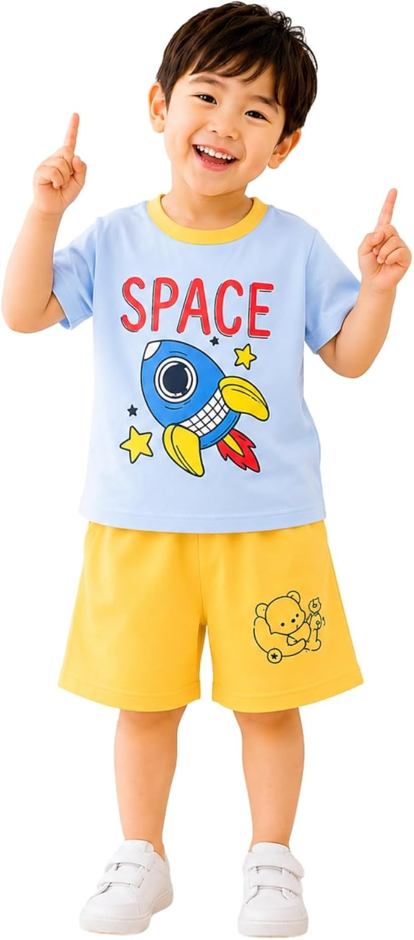 バリエーションコード : 2bkhxw6g6h商品コード2bkhxc25js商品名キッズ 服 上下セット 半袖 Tシャツ ハーフパンツ 2点セット 子供服 男の子 女の子 恐竜 動物 トラ パンダ 乗り物 宇宙 夏物 パジャマ ルームウェア 通園ブランドKai La Naluカラー(8)ろけっと（ブルー）サイズ等120「これ1つで夏コーデ完成。お得な上下2点セット」 元気に動き回るお子様に最適な「半袖Tシャツ」と「ハーフパンツ」のセットアップです。上下の組み合わせに迷うことなく、忙しい朝もサッと1着でお着替えが完了します。セットでの着用はもちろん、お手持ちのトップスやボトムスと合わせた単品での着回し力も抜群です。「肩ボタン2つ仕様 イヤイヤ期のお着替えもラクラク」 襟元には開閉しやすいスナップボタンを「2つ」配置しました（90 / 100 cm）。首回りがガバッと大きく開くため、小さなお子様でも頭が通りやすく、お着替え時のストレスを劇的に軽減。首元が伸びたりヨレたりするのを防ぎ、お気に入りの1着を長くキレイに保ちます。「子どものお気に入りがきっと見つかる。豊富な全13柄」 男の子も女の子も大興奮のポップで可愛いデザインを「13種類」ラインナップ。 (1)しまうま（グリーン）/ (2)きりん（イエロー）/ (3)きょうりゅう（ネイビー）/ (4)とら（イエロー）/ (5)ぱんだ（イエロー）/ (6)とらっく（オレンジ）/ (7)くるま（グリーン）/ (8)ろけっと（ブルー）/ (9)さる（イエロー）/ (10)ふね（ブルー）/ (11)あひる（レッド）/ (12)たくしー（ネイビー）/ (13)よんく（ホワイト）人気の恐竜、シマウマ・トラ・パンダ・サルなどの愛らしい動物シリーズ、働く車（トラック・バス）、ロマン溢れる宇宙柄など、バリエーション豊か。園から帰ってきた時のお着替え用にもぴったりです。「ストレスフリーな動きやすさ＆快適な着心地」 ハーフパンツのウエストは、お腹を締め付けすぎず優しくフィットする幅広のゴム仕様。通気性が良くサラッとした肌触りの素材を採用しているため、汗っかきなお子様でも1日中快適です。夏の普段着、通園・通学、お出かけにはもちろん、部屋着やパジャマ代わりにも大活躍します。「90cm～130cm展開。お揃いコーデやギフトにも」 サイズは「90 / 100 / 110 / 120 / 130 cm」の5サイズをご用意しました。ジャストサイズから、少しゆったり着られるワンサイズ上までお好みに合わせて選べます。成長の早いお子様へのプレゼントとしてはもちろん、兄弟・姉妹、お友達同士での「お揃い・色違いコーデ」にもおすすめです。※ 他ネットショップでも併売しているため、ご注文後に在庫切れとなる場合があります。予めご了承ください。※ 品薄または希少等の理由により、参考価格よりも高い価格で販売されている場合があります。ご注文の際には必ず販売価格をご確認ください。※ 沖縄県、離島または一部地域の場合、別途送料の負担をお願いする場合があります。予めご了承ください。※ お使いのモニタにより写真の色が実際の商品の色と異なる場合や、イメージに差異が生じることがあります。予めご了承ください。※ 商品の詳細（カラー・数量・サイズ 等）については、ページ内の商品説明をご確認のうえ、ご注文ください。※ モバイル版・スマホ版ページでは、お使いの端末によっては一部の情報が表示されないことがあります。すべての記載情報をご確認するには、PC版ページをご覧ください。素材　コットン