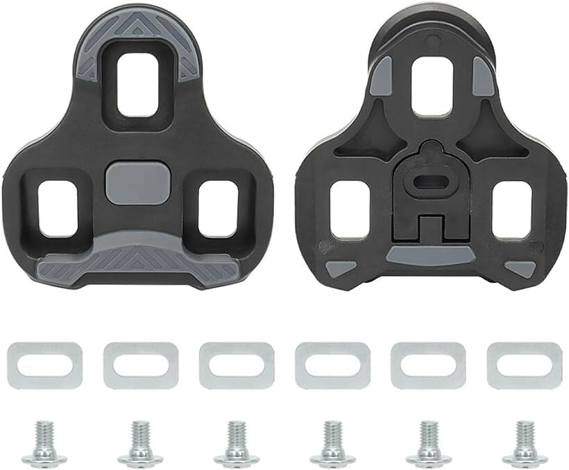 バリエーションコード : 2bkiiif2xj商品コード2bkiij29d1商品名ビンディングペダル ロードバイク クリート プレート 左右セットブランドideamallカラーブラック/0度サイズ等ワンサイズ「フィット感・推進力向上」シューズとの接地面積を拡大し、踏み込んだ力を効率よく推進力へ変換することで、ロングライドやヒルクライム時の疲労軽減とスピードアップをサポートします。「高耐久・軽量素材採用」耐摩耗性に優れたTPU素材を採用。軽量ながら優れた耐久性を実現し、ハードなトレーニングや長距離ライドでも形状を維持しながら安定した性能を発揮します。「歩きやすさと安全性を両立」クリート底面に滑り止めゴムを搭載し、雨天時や濡れた路面でもしっかりグリップ。ツーリング中の休憩や輪行時の移動でも歩きやすく、快適なサイクリングをサポートします。「簡単交換・セッティング維持」ロッキングプレートロケーターを採用し、古いクリートからの交換作業もスムーズ。面倒な再調整を最小限に抑え、理想のポジションを素早く再現できます。※ 他ネットショップでも併売しているため、ご注文後に在庫切れとなる場合があります。予めご了承ください。※ 品薄または希少等の理由により、参考価格よりも高い価格で販売されている場合があります。ご注文の際には必ず販売価格をご確認ください。※ 沖縄県、離島または一部地域の場合、別途送料の負担をお願いする場合があります。予めご了承ください。※ お使いのモニタにより写真の色が実際の商品の色と異なる場合や、イメージに差異が生じることがあります。予めご了承ください。※ 商品の詳細（カラー・数量・サイズ 等）については、ページ内の商品説明をご確認のうえ、ご注文ください。※ モバイル版・スマホ版ページでは、お使いの端末によっては一部の情報が表示されないことがあります。すべての記載情報をご確認するには、PC版ページをご覧ください。