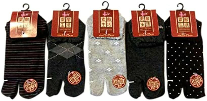 商品コード2b6i4itw08商品名足袋 ソックス 女性 かわいい柄 綿混 かかと付 口ゴムゆったり 23-25cm 5足セット 柄はお任せブランドエデン・ジャパンカラー黒、グレー、チャコールサイズ等23-25「サイズ」23-25cm　お買得5足組 ＊画像のような5足です。柄はお任せください。「素材」綿・ポリエステル・ポリウレタン 綿混素材、爽やかな履き心地〇可愛らしい柄です、オシャレに履いて頂けます。カカト付です。ぴったりフィット〇クチゴムゆったり、締め付けず快適な履き心地です。中国製※ 他ネットショップでも併売しているため、ご注文後に在庫切れとなる場合があります。予めご了承ください。※ 品薄または希少等の理由により、参考価格よりも高い価格で販売されている場合があります。ご注文の際には必ず販売価格をご確認ください。※ 沖縄県、離島または一部地域の場合、別途送料の負担をお願いする場合があります。予めご了承ください。※ お使いのモニタにより写真の色が実際の商品の色と異なる場合や、イメージに差異が生じることがあります。予めご了承ください。※ 商品の詳細（カラー・数量・サイズ 等）については、ページ内の商品説明をご確認のうえ、ご注文ください。※ モバイル版・スマホ版ページでは、お使いの端末によっては一部の情報が表示されないことがあります。すべての記載情報をご確認するには、PC版ページをご覧ください。とても人気なかわいい柄タビソックスです。柔らかいクチゴム仕様なので、嫌な足首の締め付け感からも解放され快適な履き心地です。
