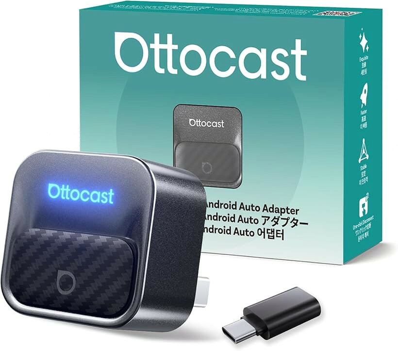 商品コード2bk53p1tj4商品名公式 オットキャスト Mini Core 超小型ワイヤレスCarPlay Android AutoアダプターブランドOTTOCAST「有線CarPlay / Android Autoをワイヤレス化」Ottocast Mini Core（オットキャスト ミニコア）は、純正有線CarPlay・Android Auto搭載車を手軽にワイヤレス化できるアダプターです。面倒なケーブル接続は不要。USB Type-A／Type-Cの両方に対応し、幅広い車種でご利用いただけます。＊本製品はCarPlay／Android Auto機能専用であり、動画再生機能には対応しておりません。「Wi-Fi 6・Bluetooth 5.4搭載｜さらに安定した接続性能」最新チップとスマートICを採用し、Wi-Fi 6とBluetooth 5.4に対応。通信環境が変化しやすいトンネルや山間部でも安定した接続を維持し、ナビ案内や音楽再生をスムーズに行えます。Bluetooth通話やSiri、Googleアシスタントによる音声操作も快適です。「ナビ・音楽・通話を快適に」ルート案内、音楽再生、ハンズフリー通話に対応。音声アシスタントを活用することで、運転中もスマートフォンに触れることなく操作でき、快適なドライブをサポートします。「超小型設計＆自動接続」Mini Coreは車内で目立ちにくい超小型設計を採用。USBポートに挿すだけのプラグ＆プレイ仕様で、初回設定後はエンジン始動と同時に自動接続されます。毎回の接続操作が不要で、快適なワイヤレス環境を実現します。「ワンタッチで2台のスマホを切り替え」1台の車でiPhoneとAndroidスマートフォンを同時に登録可能。ボタンひとつで使用端末を瞬時に切り替えられるため、ご家族やパートナーとの共有にも便利です。再接続や面倒な設定は不要で、スムーズに利用できます。「ご購入前に必ずご確認ください」ご使用予定の車両およびスマートフォンが本製品に対応しているか、事前に互換性チェックサイトにてご確認ください。/ ＊一部非対応車種・機種があります。BMW、LEXUS、楽天Hand 5G、トヨタ シエンタ、ランドクルーザー250 GX など。「ご購入前に適合車種をご確認ください」本製品は以下の車種には対応しておりません：Suzuki Spacia（2025）、Hustler（2025）、Jimny（2026）、Vitara（2025）／TOYOTA Tacoma（2025）、Vauxhall（2025）、Yaris crossover（2025）、Camry（2025）、RAV4（2026）、Sienta（2026）、GR86（2026）／Lexus IS300h（2026）／Acura MDX（2021）／Nissan Roox（2026）／Cupra Terramar（2025）／Daihatsu Tanto（2026）／Mitsubishi Motors Delica Mini（2026）。※ 他ネットショップでも併売しているため、ご注文後に在庫切れとなる場合があります。予めご了承ください。※ 品薄または希少等の理由により、参考価格よりも高い価格で販売されている場合があります。ご注文の際には必ず販売価格をご確認ください。※ 沖縄県、離島または一部地域の場合、別途送料の負担をお願いする場合があります。予めご了承ください。※ お使いのモニタにより写真の色が実際の商品の色と異なる場合や、イメージに差異が生じることがあります。予めご了承ください。※ 商品の詳細（カラー・数量・サイズ 等）については、ページ内の商品説明をご確認のうえ、ご注文ください。※ モバイル版・スマホ版ページでは、お使いの端末によっては一部の情報が表示されないことがあります。すべての記載情報をご確認するには、PC版ページをご覧ください。技術基準適合証明番号：220-JP7656