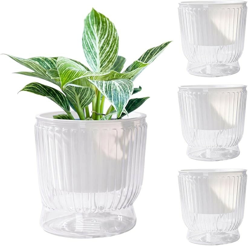 バリエーションコード : 2bk21dx058商品コード2bk21i3fxq商品名給水プランター 植木鉢 プラスチック 透明 丸 4個セット 観葉植物 水やり不要 給水紐付きブランドmoseyカラークリアサイズ等Large「手間を省く独自の自動給水システム」内側の鉢と透明な外側の貯水鉢を組み合わせた二重構造の植木鉢です。底面の綿ロープが外鉢に溜めた水をゆっくりと吸い上げ、土の湿度を適度に保ちます。数日間の旅行や出張で家を空ける際もあらかじめ水を貯めておけば自動で給水されるため、植物を枯らす心配を減らせます。毎日の水やりの負担を軽くする便利な仕様です。「植物の健やかな成長を支える鉢底構造」鉢の底面にスリットを設けることで優れた通気性と排水性を実現しました。独自の貯水層設計により根の周囲にある水分と酸素のバランスを整え、根腐れを防ぎながら呼吸を促します。観葉植物や多肉植物、ハーブ、野菜など幅広い植物の栽培に向いており、土を使った栽培だけでなく水耕栽培の容器としても活用できます。「軽量で扱いやすい透明デザイン」水を貯める外鉢部分は透明な素材で作られているため、残りの水量がひと目で確認でき水不足や入れすぎを防ぐことができます。素材にはPETを採用し環境への配慮と耐久性を両立させました。とても軽く設計されているため持ち運びも簡単でリビングやデスク周りなど、お好みの場所に手軽に植物を飾っていただけます。「サイズ」(S) 外鉢：直径10.8cmx高さ12cm、内鉢：直径9cmx高さ7cm　(M) 外鉢：直径12cmx高さ14.5cm、内鉢：直径10.5cmx高さ10cm　(L) 外鉢：直径16.5cmx高さ17cm、内鉢：直径14.5cmx高さ10cm　＊ お客様のご使用のモニターや部屋の照明・日光の当たり具合などにより実際の色味と異なって見える場合がございます。＊ 寸法は平置き採寸となっており個体差がございます。＊ 画像はイメージとなり、生産時期等により細部のデザインが異なる場合がございます。予めご了承ください。＊ 画像の本体以外の装飾品・備品は含まれません。※ 他ネットショップでも併売しているため、ご注文後に在庫切れとなる場合があります。予めご了承ください。※ 品薄または希少等の理由により、参考価格よりも高い価格で販売されている場合があります。ご注文の際には必ず販売価格をご確認ください。※ 沖縄県、離島または一部地域の場合、別途送料の負担をお願いする場合があります。予めご了承ください。※ お使いのモニタにより写真の色が実際の商品の色と異なる場合や、イメージに差異が生じることがあります。予めご了承ください。※ 商品の詳細（カラー・数量・サイズ 等）については、ページ内の商品説明をご確認のうえ、ご注文ください。※ モバイル版・スマホ版ページでは、お使いの端末によっては一部の情報が表示されないことがあります。すべての記載情報をご確認するには、PC版ページをご覧ください。