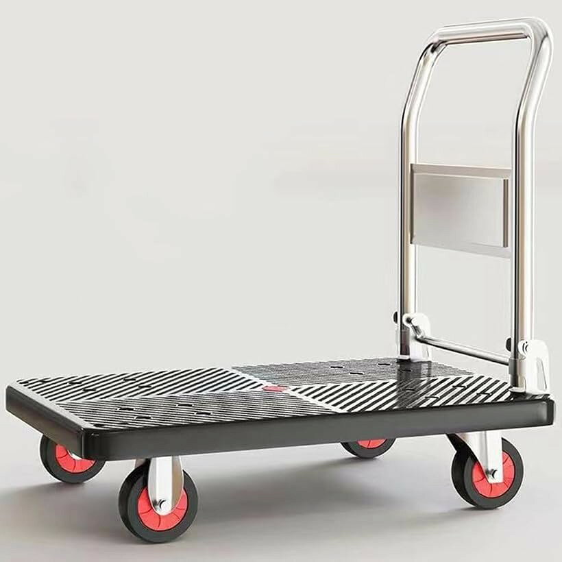 バリエーションコード : 2b9kf3uphj商品コード2b9khhjvj2商品名台車 折り畳み 軽量 業務用台車 ストッパー付き 静音 キャスター付き コンパクト 手押し台車 持ち運びブランドFloraliesカラーブラックサイズ等耐荷重200kg「材質」荷物台（工業PP）+スチール(引手)+4ゴムキャスター「台車情報」耐荷重(約):200kg；荷物台サイズ：48x72cm「静音キャスター付き」台車のキャスターは硬質ゴム（TPRゴム）で作られ、静音が普通のゴム素材により良い、室内だけではなく室外もご利用いただけ、近所にご迷惑することがありません。床にキズも付き難い（跡がつかない）静音キャスター付きーです、動きもスムーズです。「多用途」重い荷物を運ぶのに便利な台車で、引越し、倉庫、オフィス、ホテル、倉庫、運送、道路、宅配便、商業用などに使用できます。「折り畳みてコンパクト」踏んで一秒持ち手を折り畳めます、家庭用に使用するなら、絶対に折り畳めてコンパクトに収納できる方が、後悔しません。持ち手を折り畳めて24cm程度になります、場所が取らないです。※ 他ネットショップでも併売しているため、ご注文後に在庫切れとなる場合があります。予めご了承ください。※ 品薄または希少等の理由により、参考価格よりも高い価格で販売されている場合があります。ご注文の際には必ず販売価格をご確認ください。※ 沖縄県、離島または一部地域の場合、別途送料の負担をお願いする場合があります。予めご了承ください。※ お使いのモニタにより写真の色が実際の商品の色と異なる場合や、イメージに差異が生じることがあります。予めご了承ください。※ 商品の詳細（カラー・数量・サイズ 等）については、ページ内の商品説明をご確認のうえ、ご注文ください。※ モバイル版・スマホ版ページでは、お使いの端末によっては一部の情報が表示されないことがあります。すべての記載情報をご確認するには、PC版ページをご覧ください。