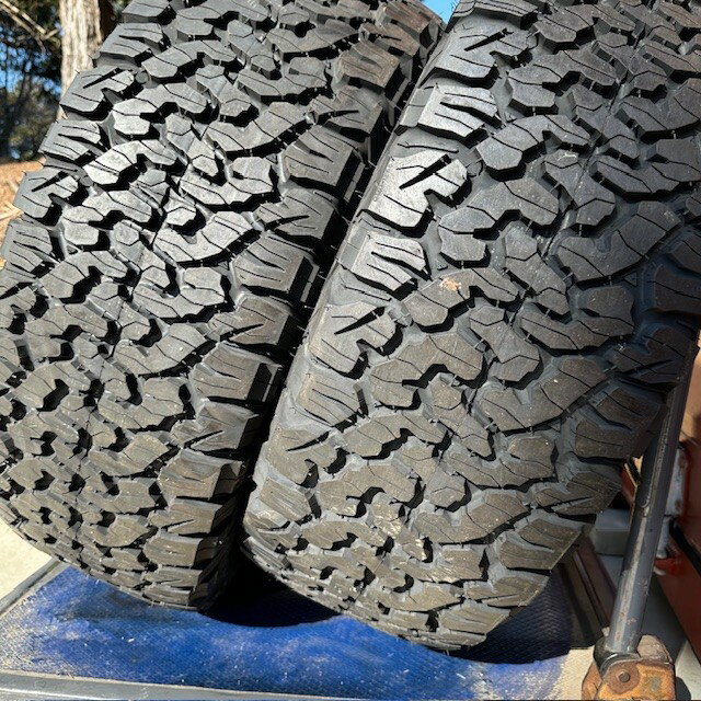 ۥ󾦻 ť䥷åפ㤨3512.50R17 LT 121R 10PRBF-goodrich All-Terrain T/A K02 ۥ磻ȥ쥿 3512.50R172ܡפβǤʤ77,000ߤˤʤޤ