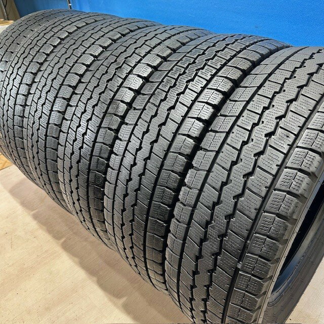 ダンロップ215/70R17.5 2本　送料無料　業者様または支店止め　LT 楽天市場】【取付対象 送料無料】215/70R17.5 123/121J SP122