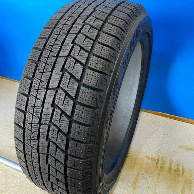 Rakuten - 中古タイヤ　中古　215/50R18　中古　スタッドレス　YOKOHAMA　iceGUARD iG60　215/50/18　1本　単品　【来店交換も大歓迎】　中古　タイヤ　【中古】