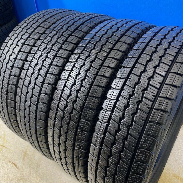 中古タイヤ　中古　スタッドレスタイヤ　155/80R14　88/86N　LT　スタッドレス　ダンロップ　WINTER　MAXX　SV01　155/80/14　4本セット　　中古　タイヤ 【2020年製造】　【中古】