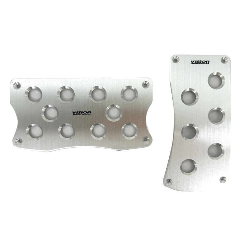 シルバー スポーティー 汎用タイプ アルミペダルキット AT車用 ドレスアップ ブレイス BG-948(2)