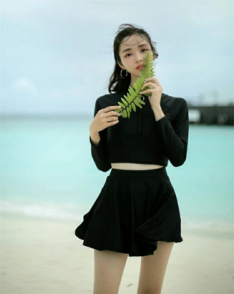 水着 レディース 長袖 ラッシュガード 2点セット 大人 フィットネス 体型カバー セパレート水着 スカート水着 おしゃれ 黒 無地 みずぎパッド付きトップス ボトムス 日焼け対策 紫外線対策 水着 フレアスカート水着 温泉 スイミング 海水浴 水遊び