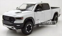 ミニカー　1/24　MOTORMAX☆2019　ダッジ　ラム　白ピックアップトラック　2019 Ram 1500 Crew Cab Laramie【予約商品】