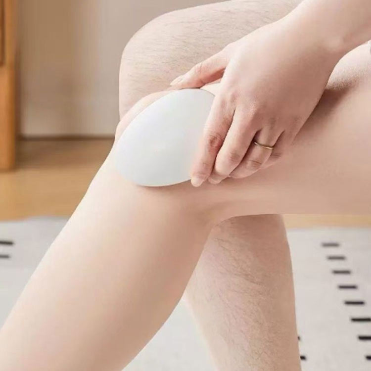 ATiCの毛髪の成長速度を抑える 2個セット 男女兼用 無痛 角質除去 脱毛機 除毛 ガラス脱毛器 毛剃り 脱毛 軽量 擦るだけ 小型 物理脱毛 ナノガラス 家庭用 顔 足 腕 痛くない 摩擦ケア エコ ファッション お手入れ簡単 環境に優しく コンパクト 出張 旅行 2個セット 便利｜アングル2