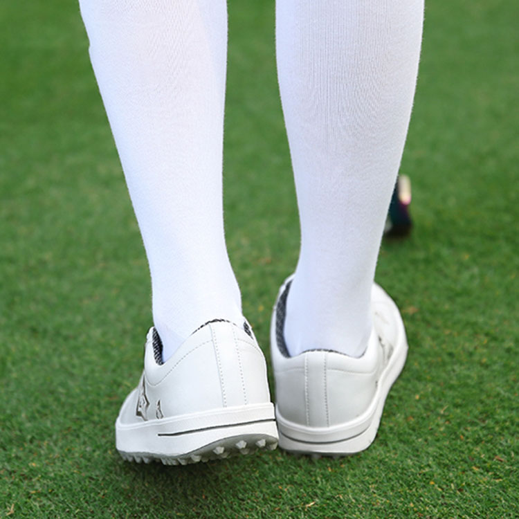 送料無料 ゴルフシューズ レディース スパイクレス ゴルフ用シューズ スニーカー 軽量 防水 耐滑 滑り止め ゴルフ 靴 運動靴 歩きやすい 疲れにくい 婦人 女性 ゴルフ スポーツ 靴 外反母趾 普段履き