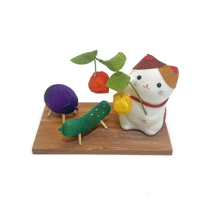 乐天商城 - 三毛猫とお盆飾り　卓上飾り ちりめん細工 龍虎堂（リュウコドウ）日本製 三毛猫 ネコ好き ねこ置物 縮緬 夏の置物 日本の風習 風情 先祖供養 季節感演出 ディスプレイ 手づくりお盆飾り 盆棚に 小物 和小物 インテリア 飾り 夏の贈り物