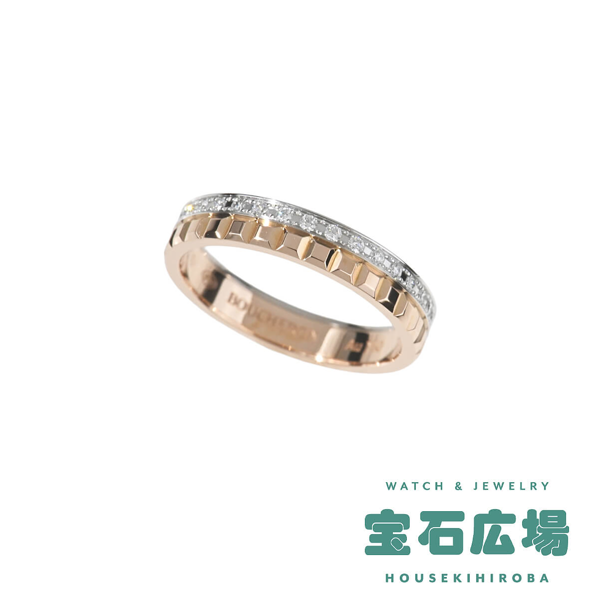 ご購入前に必ずご確認ください。 商品NO660063001 ブランドブシュロン 商品名キャトル ラディアント クル ド パリ（ハーフ）ダイヤ リング 型番JAL00280 材質K18ホワイトゴールド・K18ピンクゴールド 宝石ダイヤモンド タイプユニセックス 石目D 約0.24ct サイズ詳細12号 サイズ直し不可ブシュロンサイズ52リング幅約3.5mm 総重量約3.7g アイテムリング 付属品内箱外箱証明書 石畳をモチーフにした小さなピラミッドが連なり、光の都街パリを通る1本の道を思わせる、ピンクゴールドの“クル ド パリ”に、精巧にミラーセッティングされたダイヤモンドがさらなる煌めきと美しさを添えている、「キャトル クラシック ハーフ」リング。『BOUCHERON（ブシュロン）』を象徴する4つのコードのひとつ、キャトルをかたちづくる「クル ド パリ」は、光の都パリのロマンティックなエスプリと、ヴァンドーム広場の石畳を表現しています。メゾンの個性を感じることのできる、モード感あふれる洗練されたリングはユニセックスに。卓越した職人による緻密な彫刻の繊細なカッティングにより光を拡散させ輝くピラミッドのファセットと、ダイヤモンドのきらめきが指先を彩り、洗練された印象をもたらします。当店にて洗浄、ピンクゴールド部分のみ仕上げ済み