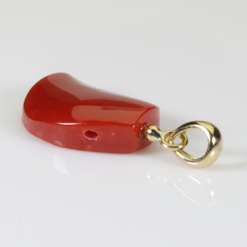 血赤珊瑚 レッド ペンダント K18 18金 イエローゴールド 無染色 SANSUI レディース 女性 ファッション アクセサリー ジュエリー 還暦祝い 珊瑚婚式 3月誕生石 ラッピング無料 送料無料 高知 土佐