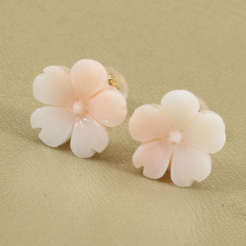 ピンク ミッド 珊瑚 ピアス 桜 花 K18 無染色 JUNSUI レディース 女性 ファッション アクセサリー ジュエリー 珊瑚婚式 3月誕生石 出産や安産のお守りラッピング無料 送料無料 高知 土佐