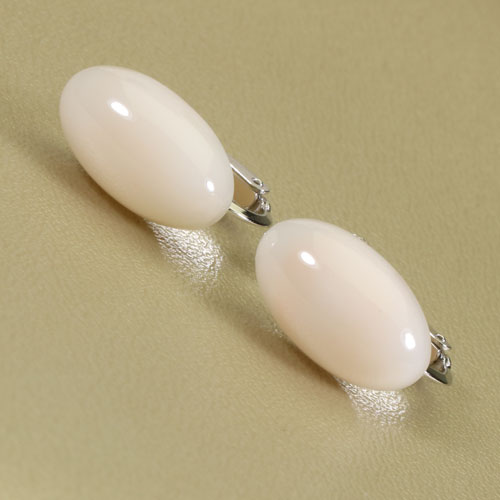 【スーパーSALE 15％OFFクーポン】 ミッド珊瑚 白 イヤリング シルバー 無染色 SANSUI 3月誕生石 天然珊瑚 sango 本さんご コーラル 宝石 サンゴ 土佐 高知 ラッピング 無料 送料無料