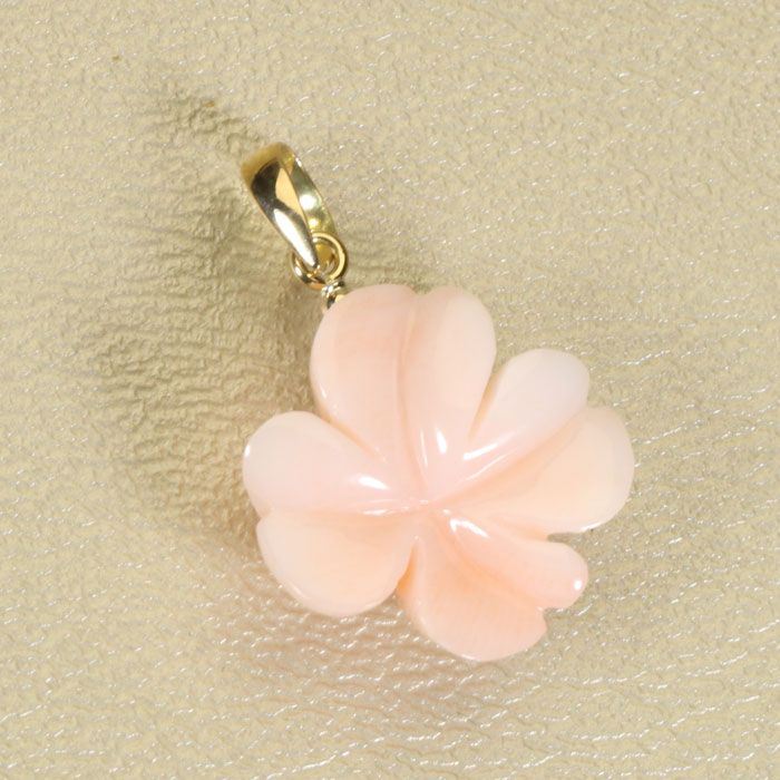 ミッド珊瑚 ピンク ペンダント 四つ葉 クローバー K18 イエローゴールド 無染色 SANSUI レディース 女性 ファッション アクセサリー ジュエリー 珊瑚婚式 3月誕生石 ラッピング無料 送料無料 高知 土佐