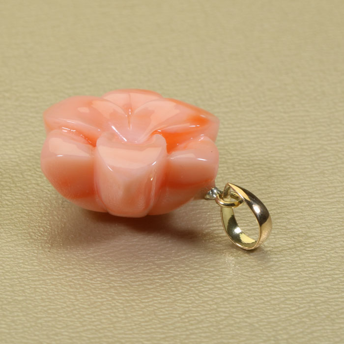 ガーネ珊瑚 ピンク ペンダント ユリ 百合 花 K18 イエローゴールド 無染色 SANSUI レディース 女性 ファッション アクセサリー ジュエリー 還暦祝い 珊瑚婚式 3月誕生石 ラッピング無料 送料無料 高知 土佐の商品画像 3