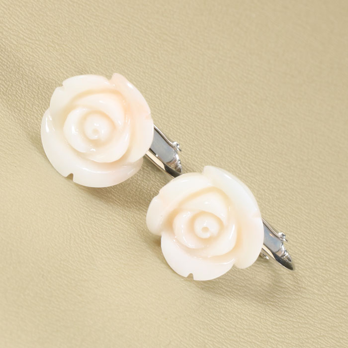 ミッド 珊瑚 イヤリング ピンク 薔薇 花 プラチナ Pt900 無染色 SANSUI レディース 女性 ファッション アクセサリー ジュエリー 珊瑚婚式 3月誕生石 ラッピング無料 送料無料 高知 土佐