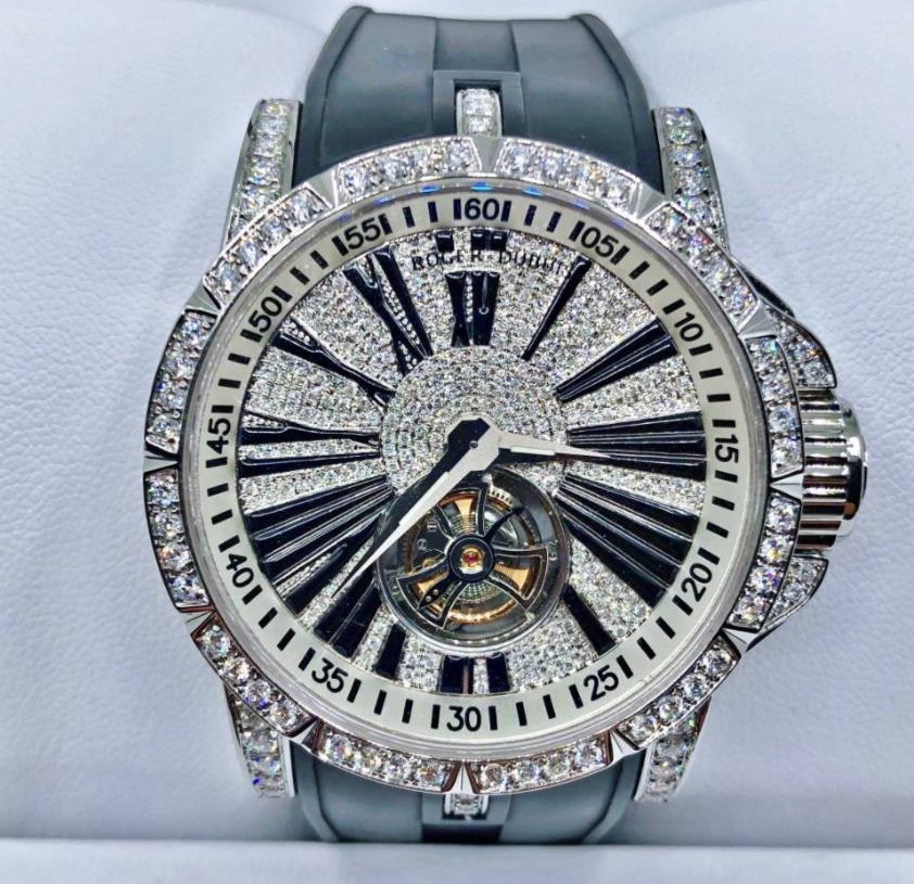 【新同品】ロジェデュブイ Roger Dubuis エクスカリバー　トゥールビヨン　アフターダイヤモンド　ステンレススチール　メンズ　腕時計　watch【送料・代引手数料無料】