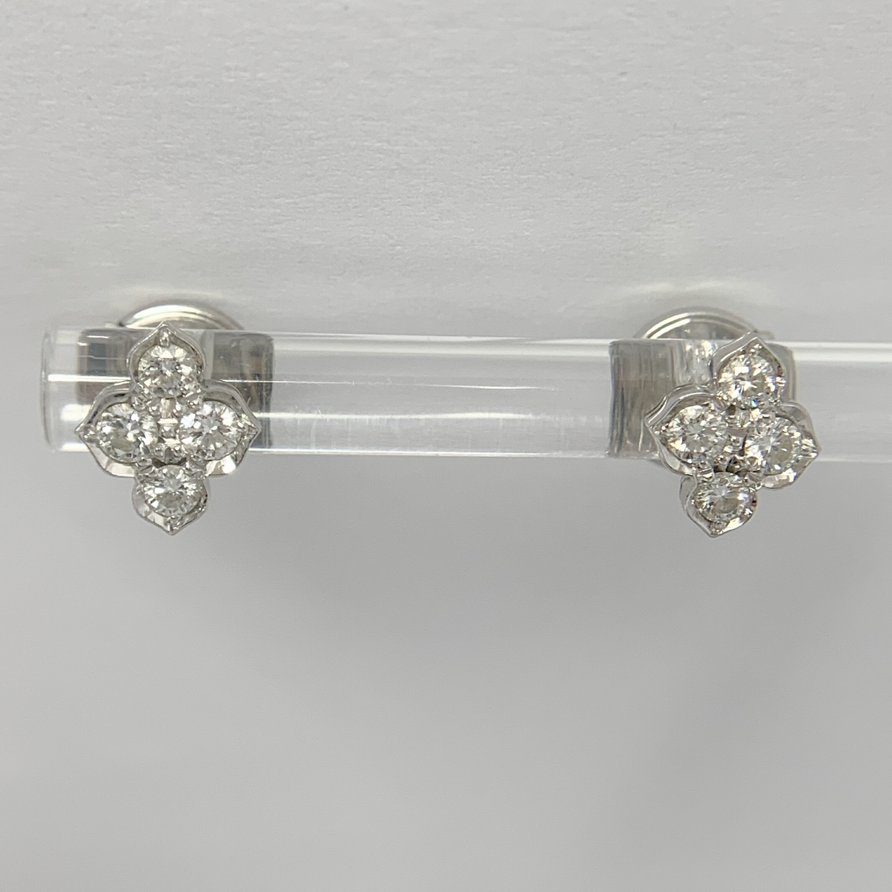 【中古】カルティエ　Cartier　4Pダイヤモンド　750 ヒンドゥ K18WG ピアス