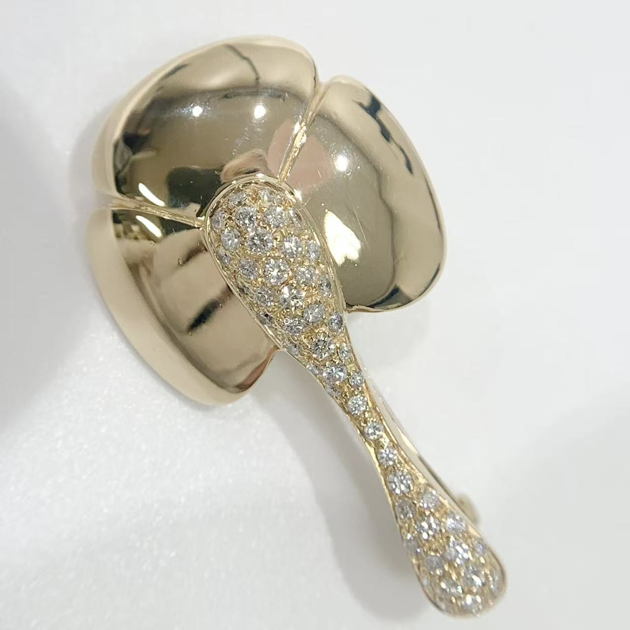 Rakuten - 【中古】ショーメ　CHAUMET ブローチ　花デザイン　ダイヤモンド　K18YG イエローゴールド　750