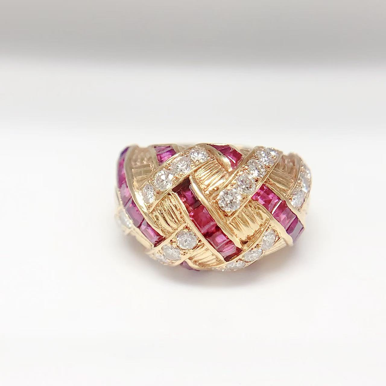 【中古】ヴァンクリーフ&アーペル Van Cleef & Arpels　 編み込み　クロスデザイン　 ダイヤモンド ルビー　K18YG リング