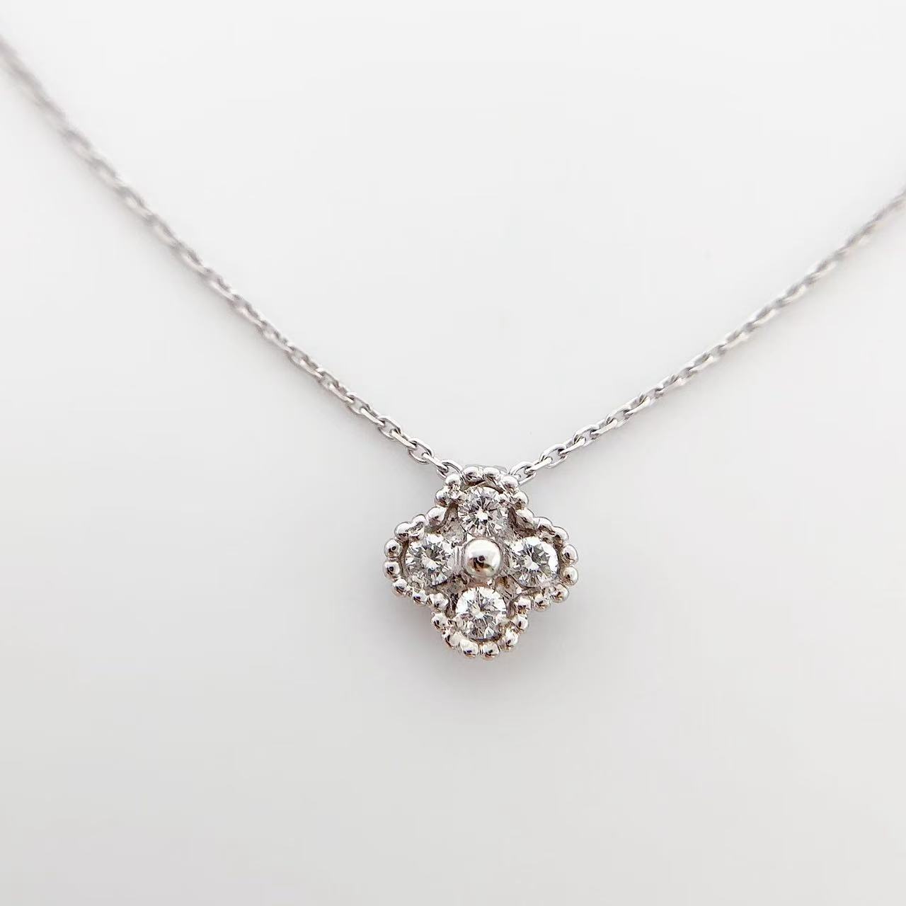 Rakuten - 【中古】ヴァンクリーフ＆アーペルVan Cleef & Arpels　アルノ　ネックレス　K18WG　4P ダイヤ 750