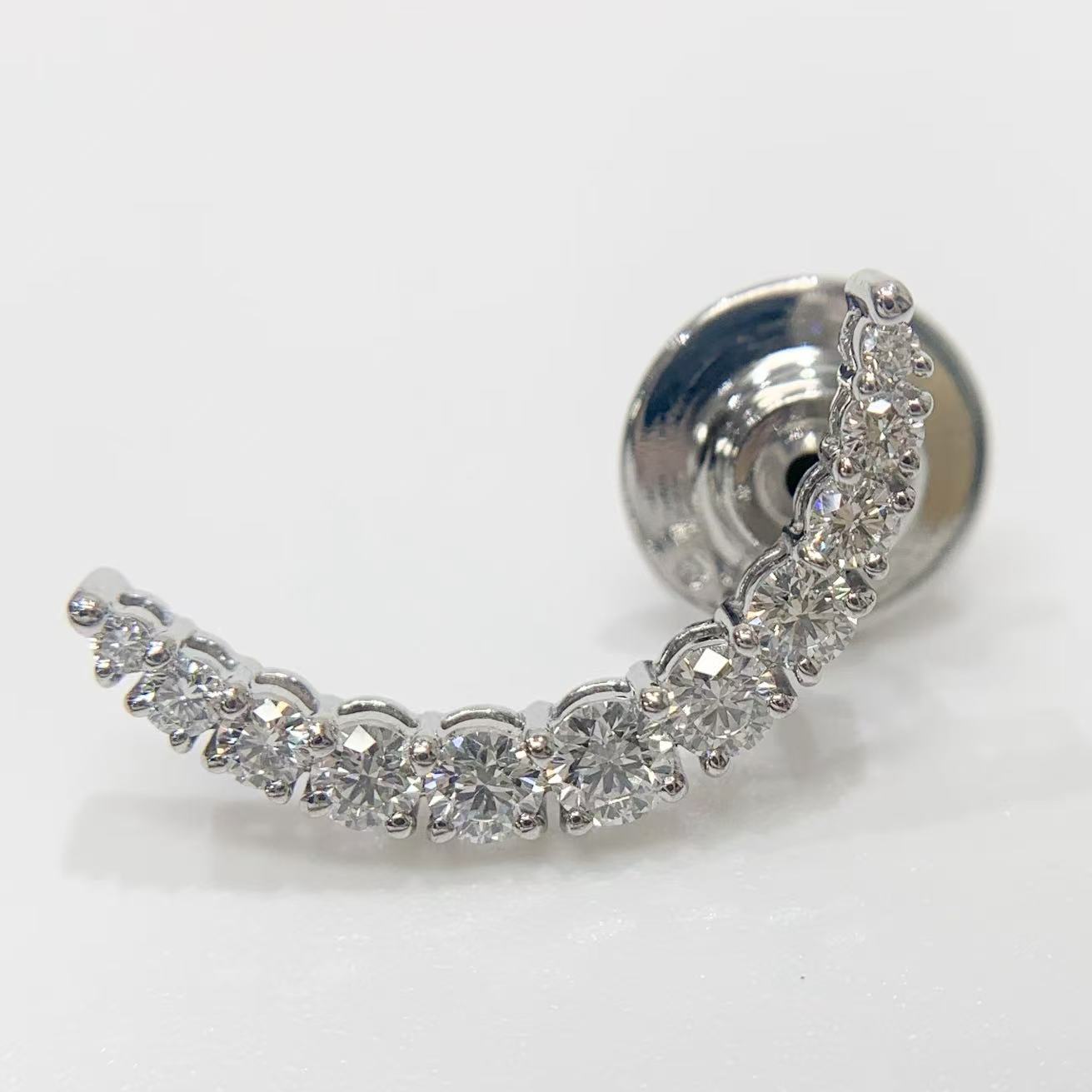 Rakuten - 【中古】ミキモト MIKIMOTO ダイヤモンド ピンブローチ 三日月 K18WG ホワイトゴールド 750