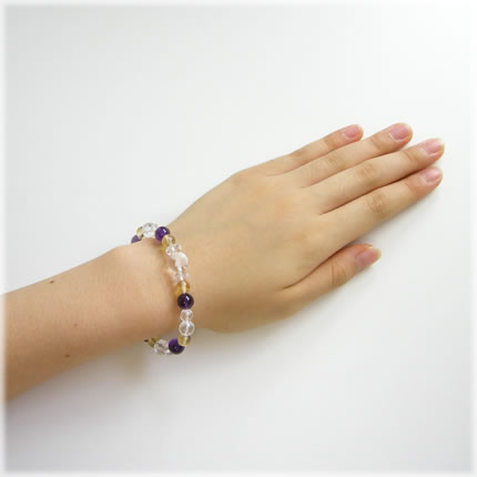 パワーストーン 天然石 四つ葉のクローバー 水晶 アメジスト シトリン ブレスレット【幸運の四つ葉のクローバー水晶付き アメジスト と シトリン ブレスレット】幸運 癒し お守り 占い ギフト パワーストーンブレスレット 数珠ブレスレット レディース