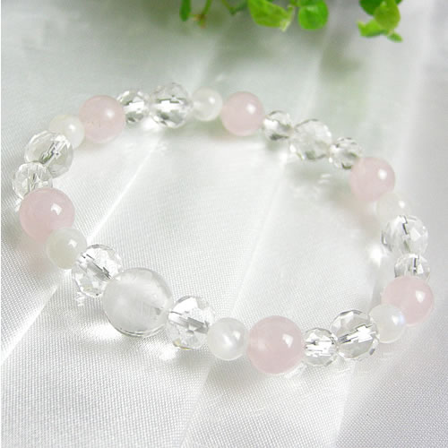 パワーストーン 天然石 四つ葉のクローバー 水晶 ローズクォーツ ムーンストーン ブレスレット【幸運の四つ葉のクローバー水晶付き ローズクォーツ と ムーンスト...
