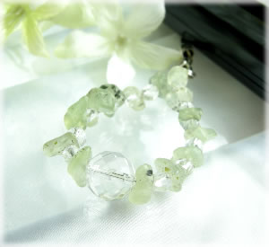 パワーストーン パワーストーン天然石 プレナイト ＆クリスタルさざれ石携帯ストラップ パワ−スト−ン 天然石 水晶メンズ レディース 癒し 浄化 幸運 天然石