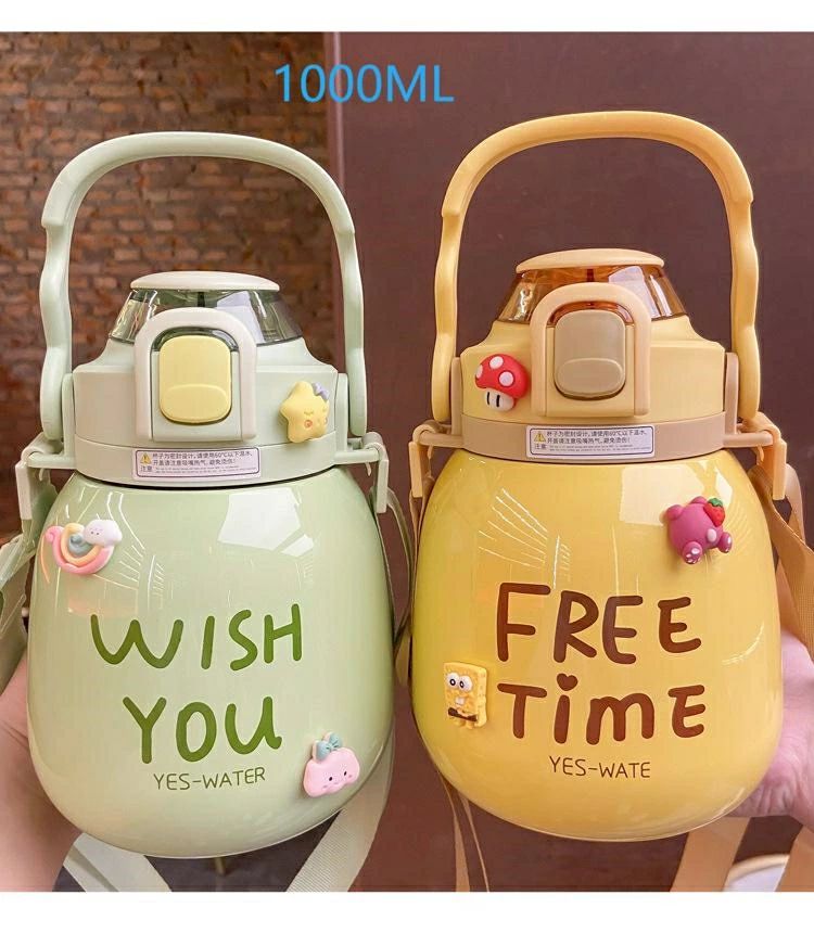 乐天商城 - 水筒 キッズ 1000ml ストロー式 ステンレス スクールボトル 保冷 保温 ステンレスボトル 肩掛け ワンタッチ ショルダーベルト 子供 こども 子ども 小学校 小学生 幼稚園 幼児 スポーツ 手を入れて洗える 水筒 洗いやすい かわいい 女の子 男の子 大人