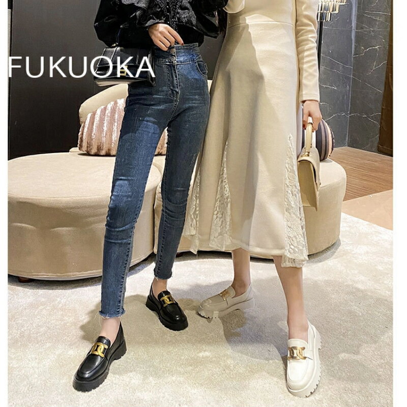 【送料無料 20％OFF】2025新作 ローファー レディース シューズ 平底 スリッポン 学院風 カジュアル 厚底 フラットシューズ 太ヒール レトロ 合皮 松糕シューズ 歩きやすい おしゃれ 通学 通勤 人気歩きやすさと美脚効果を両立し、通学・通勤・デイリーに大活躍！