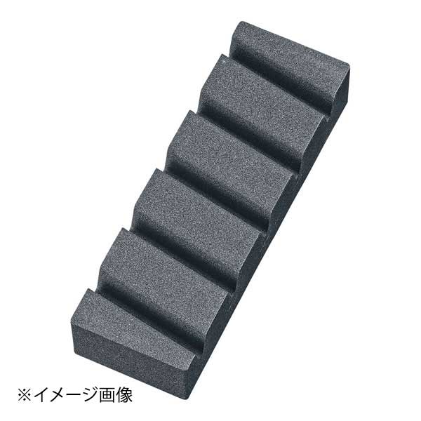 ※メーカー希望小売価格はメーカーカタログに基づいて掲載しています。(カタログ表示価格は消費税が含まれていません)●カタログコード:9-0352-0401●砥石の凹みを素早く修正します。●粒度が細かく、仕上げ砥石の修正に適しています。●幅×奥行×高さ(mm):170×55×30●メーカー品番:IO1142