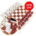 Alabaster Chess Set-White/red-(SK-41-N) 【ボードサイズ：380×380mm/キング高さ：65mm】 アラバスターチェスセット-白/赤-(SK-41-N) 『アラバスター』とは、古来より美術工芸品や建築などに広く使用されてきた、最も古い天然石と言われています。 光を通す美しい白色で、キメが細かくつややかな大変美しい素材です。 日本語では、そのような特徴から、『雪花石膏（せっかせっこう）』という素敵な名前が付けられています。 また、最も優れた英文学作家として知られる、ウィリアム・シェイクスピアは、女性の美しいきめ細やかな肌を『アラバスターのようになめらかで白い肌』と表現しています。 天然素材ですので、1つとして同じ模様はなく、世界でたった1つしかない1点物のチェスセットです。 高貴で上品なデザインと、アラバスターならではの重みからくる駒の心地よい音。 アラバスターのチェスセットでのプレイは、優雅な時間を大切に過ごすあなたにぴったりです。 『白/赤』のカラーは、思わず目を惹かれる、洗練された印象です。 赤は、気持ちの奥底に眠る闘争心を掻き立てる色。 より白熱した対戦が楽しめそう。 美しさと遊び心に溢れた一品です。 ※ご確認ください※天然石に加工が施されているため、色や風合いが変化する場合がございます。予めご了承の上ご購入いただきますようお願いいたします。 【商品データ】 ◆輸入国：イタリア ◆メーカー：SCALI SALVATORE ◆サイズ：キング高さ：65mm　キング底面Φ：30mm ◆ボードサイズ：380mm×380mm×10mm ◆マス目サイズ：40mm×40mm ◆材質：アラバスター（天然石） ＜内容＞ ボード×1　駒×1セット ◎当サイト内の文章・画像等の内容の無断転載及び複製等の行為はご遠慮ください◎