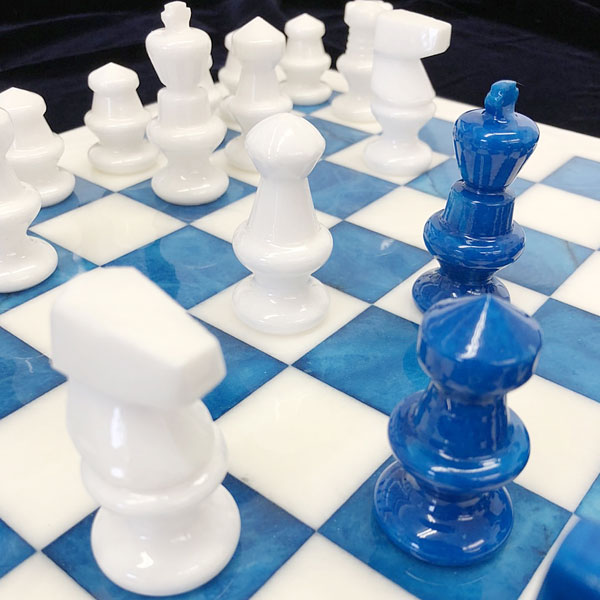 Alabaster Chess Set-White/Blue-(SK-41-N) 【ボードサイズ：380×380mm/キング高さ：65mm】 アラバスターチェスセット-白/青-(SK-41-N) 『アラバスター』とは、古来より美術工芸品や建...