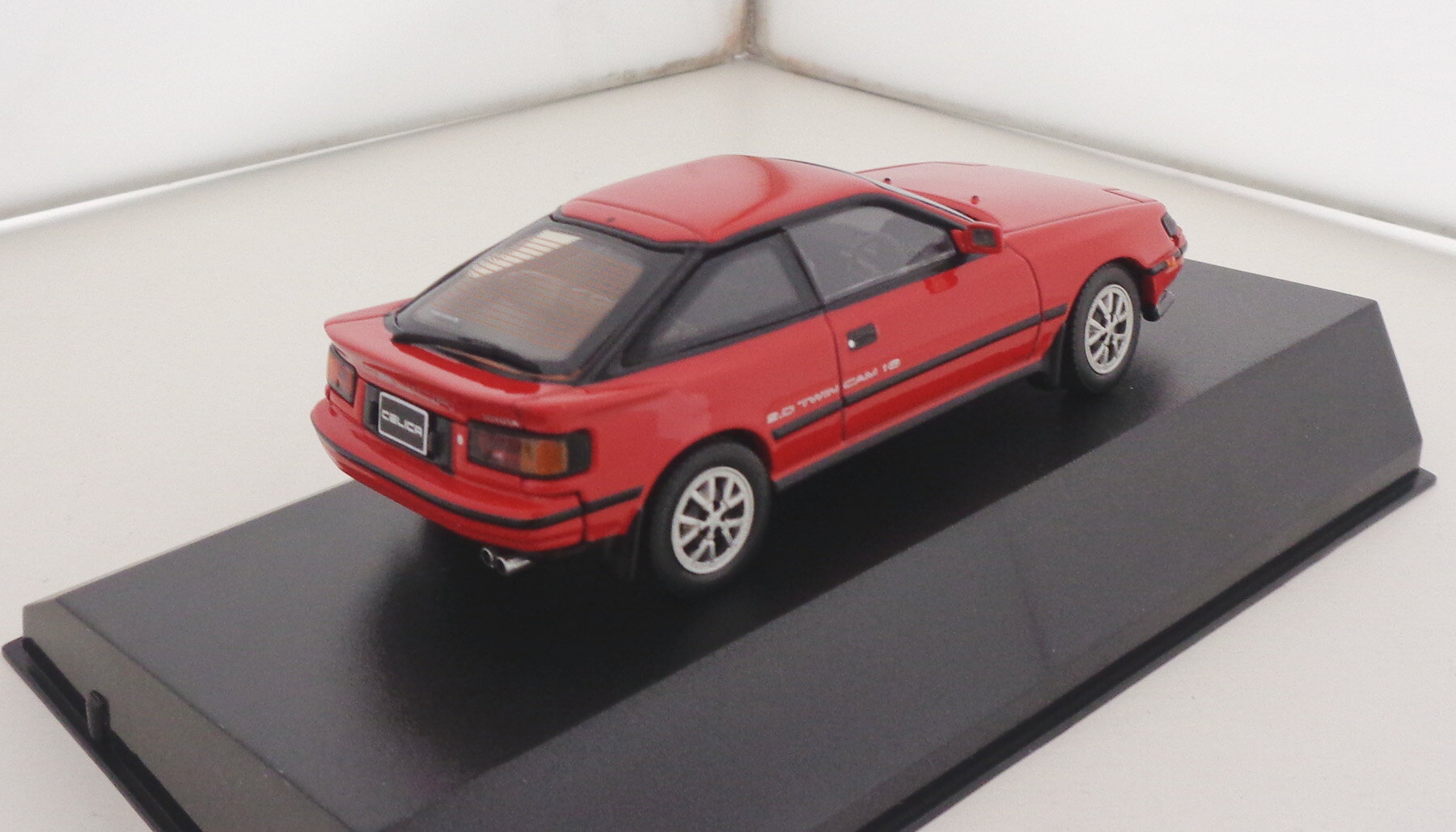 【中古】 その他 スケールミニカー(1/43) DISM トヨタ セリカGT-R 前期 レッド 【C】 ※開封品・外箱に汚れなどの傷みあり・商品の性質上多少の塗装ムラ等はご容赦ください 3