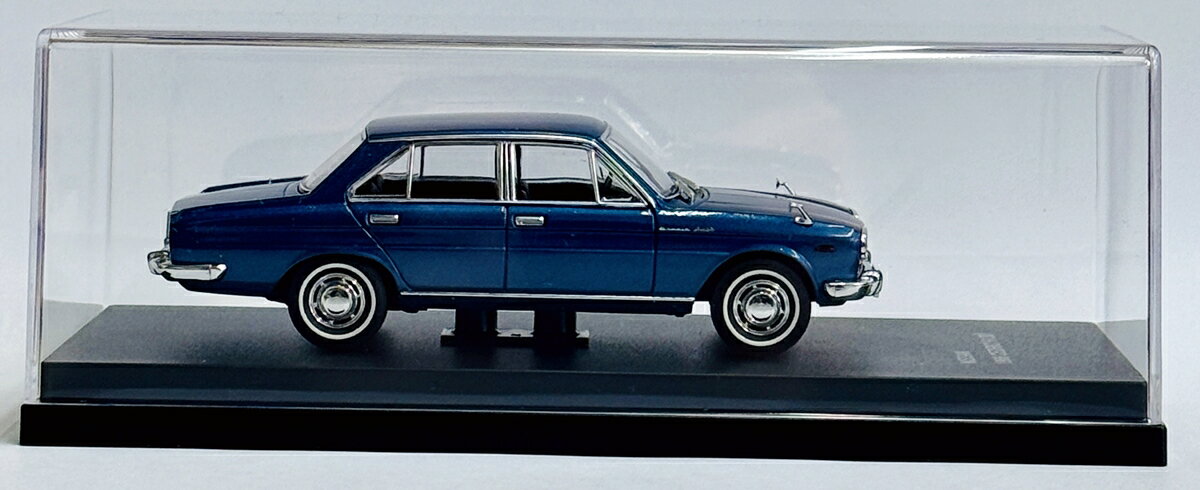 ホビーランドぽち　楽天市場店の【中古】 その他 スケールミニカー(1/43) CAM@ 1/43 1966 日産 セドリック スペシャル6(130型)カリビアンブルーメタリック C43008BL 【A´】 ※未開封品※紙スリーブ・クリアケース若干傷み｜アングル3