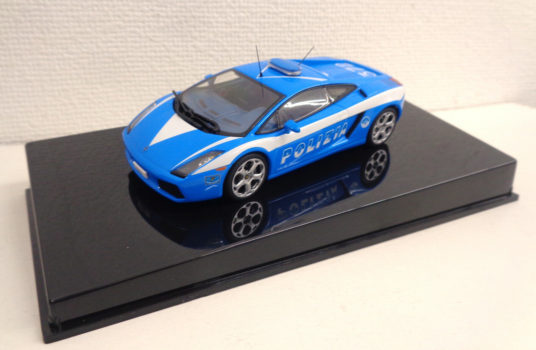 【中古】 その他 スケールミニカー(1/43) オートアート　54576　ランボルギーニ　ガヤルド　ポリスカー 【B】 ※外箱及びクリアケースに若干の傷み、擦り傷多数あり　※商品の性質上多少の塗装ムラ等はご容赦下さい