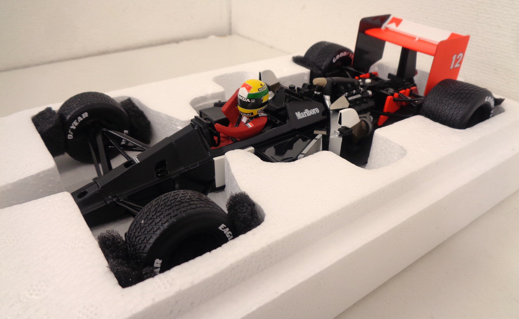 【中古】 その他 スケールミニカー(1/8～1/35) WERK83 /CK98685 1/18 McLAREN MP4/4 #12 WORLD CHAMPION WINNER BRITISH GP 1988 AYRTON SENNA 【A´】 ※若干の外箱傷みあり　※商品の性質上多少の塗装ムラ等はご容赦下さい