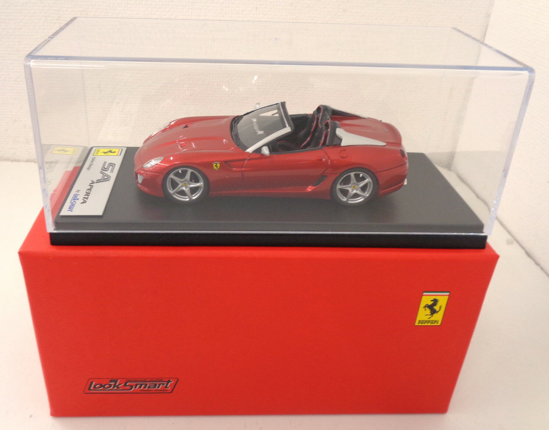  その他 スケールミニカー(1/43) ルックスマート　LS383　 FERRARI SA APERTA Rosso Fuoco  ※若干の外箱傷みあり　※商品の性質上多少の塗装ムラ等はご容赦下さい