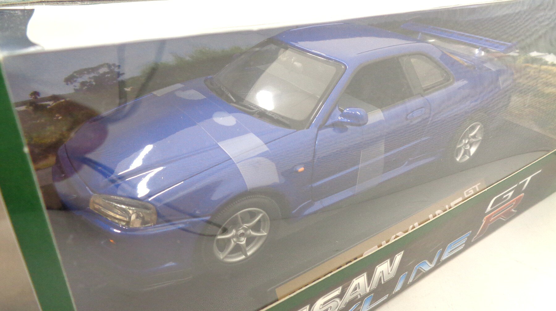 ホビーランドぽち 楽天市場店の【中古】 その他 スケールミニカー(1/8～1/35) モーターマックス　No.7316　1/18　ニッサン　スカイライン　GT-R(ブルー) 【A´】 ※若干の外箱傷みあり　※商品の性質上多少の塗装ムラ等はご容赦ください｜アングル2