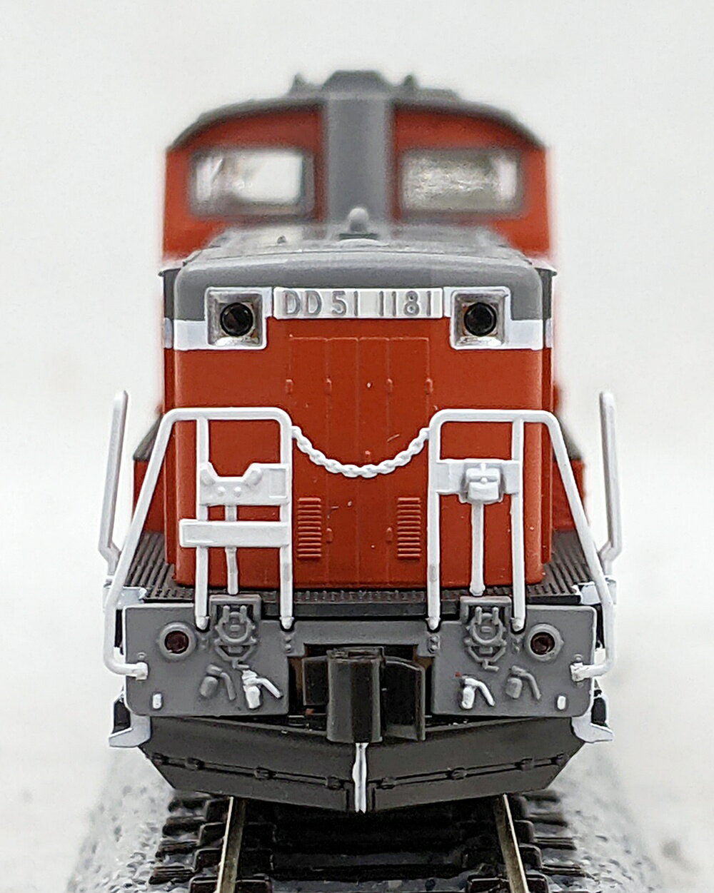 ホビーランドぽち　楽天市場店の【中古】Nゲージ KATO(カトー) 7008-N DD51 後期 暖地形 【加工品】 KATOベース加工品 ナンバー取付未使用付属 カプラー交換（元カプラー有）ヘッドマークランナー切取 ウェザリング加工 各所色入れあり｜アングル3