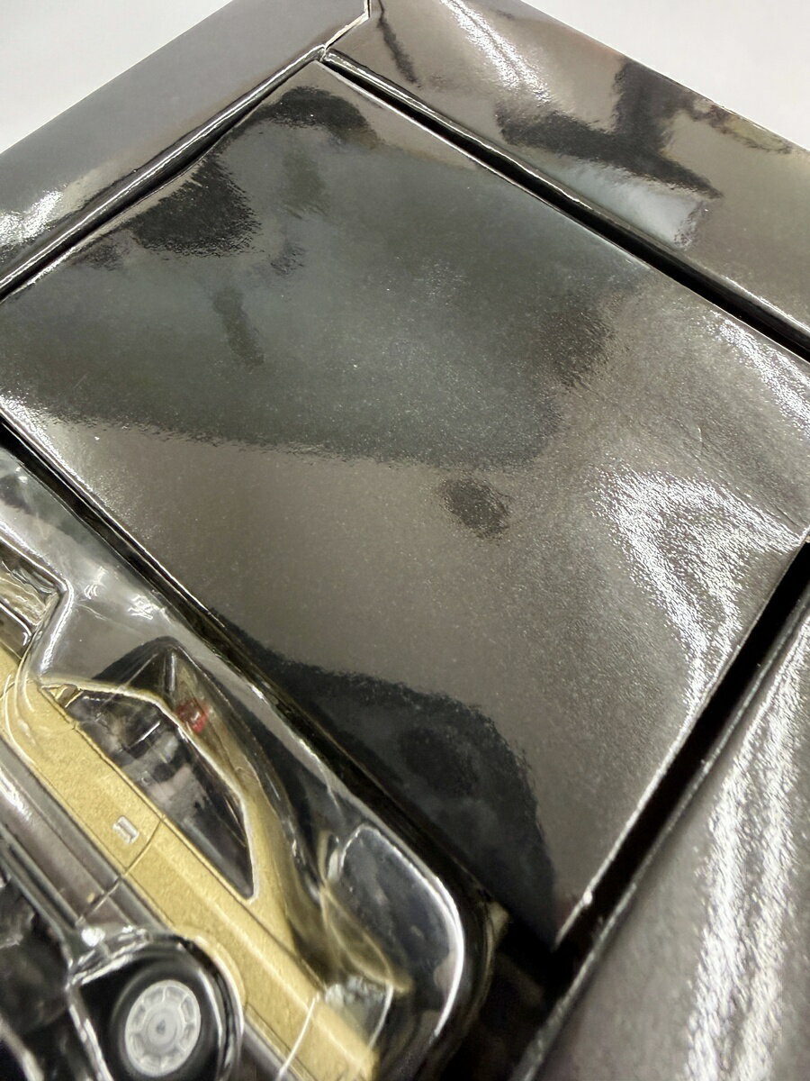 ホビーランドぽち　楽天市場店の【中古】1/64 TOMYTEC(トミーテック) トミカリミテッドヴィンテージNEO あぶない刑事05 日産レパード (金) 【D】 ※開封品※外箱傷み※パーツ切取済（袋無し）※仕切り紙へこみ※メーカー出荷時の塗装ムラ等はご容赦下さい｜アングル2