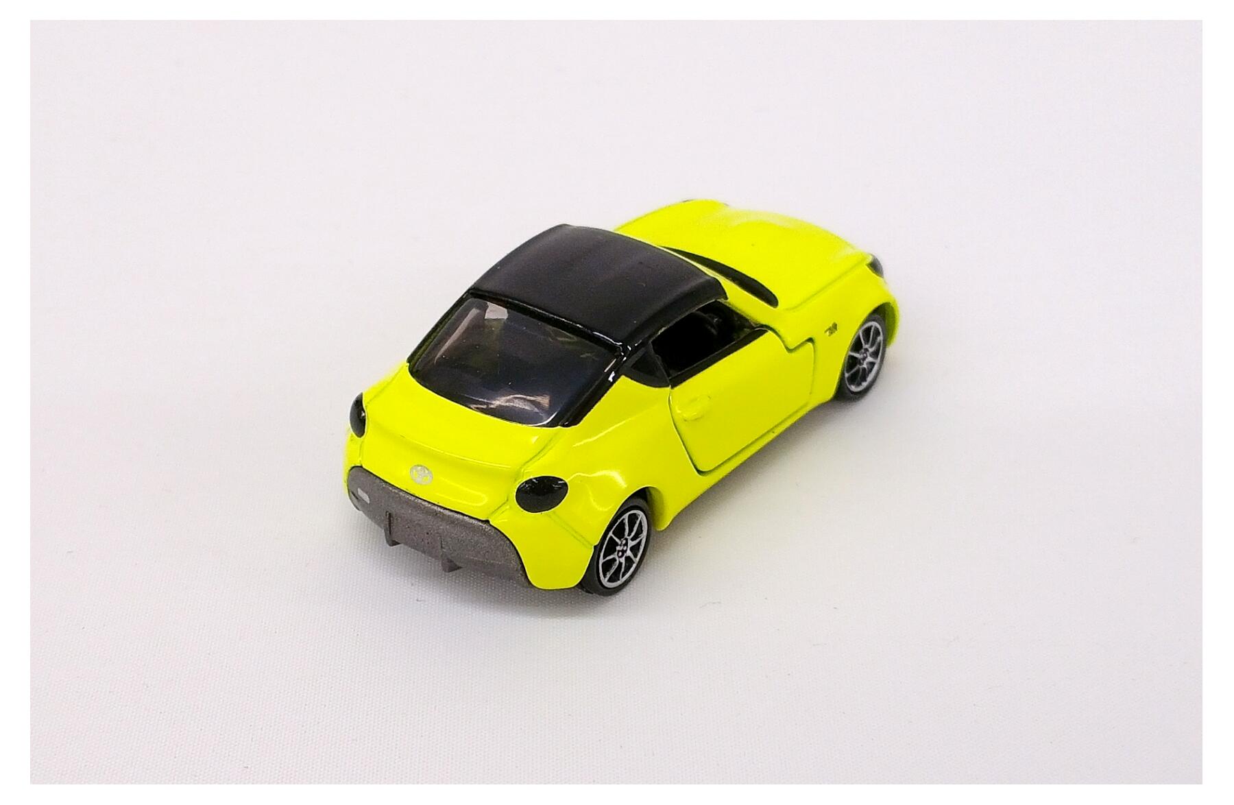 ホビーランドぽち 楽天市場店の【中古】 タカラトミー トミカ トミカリミテッド/トミカプレミアム 第44回 東京モーターショー2015 開催記念 TOYOTA S-FR 【B】 ※外箱に若干の傷みあり・商品の性質上多少の塗装ムラ等はご容赦ください｜アングル2