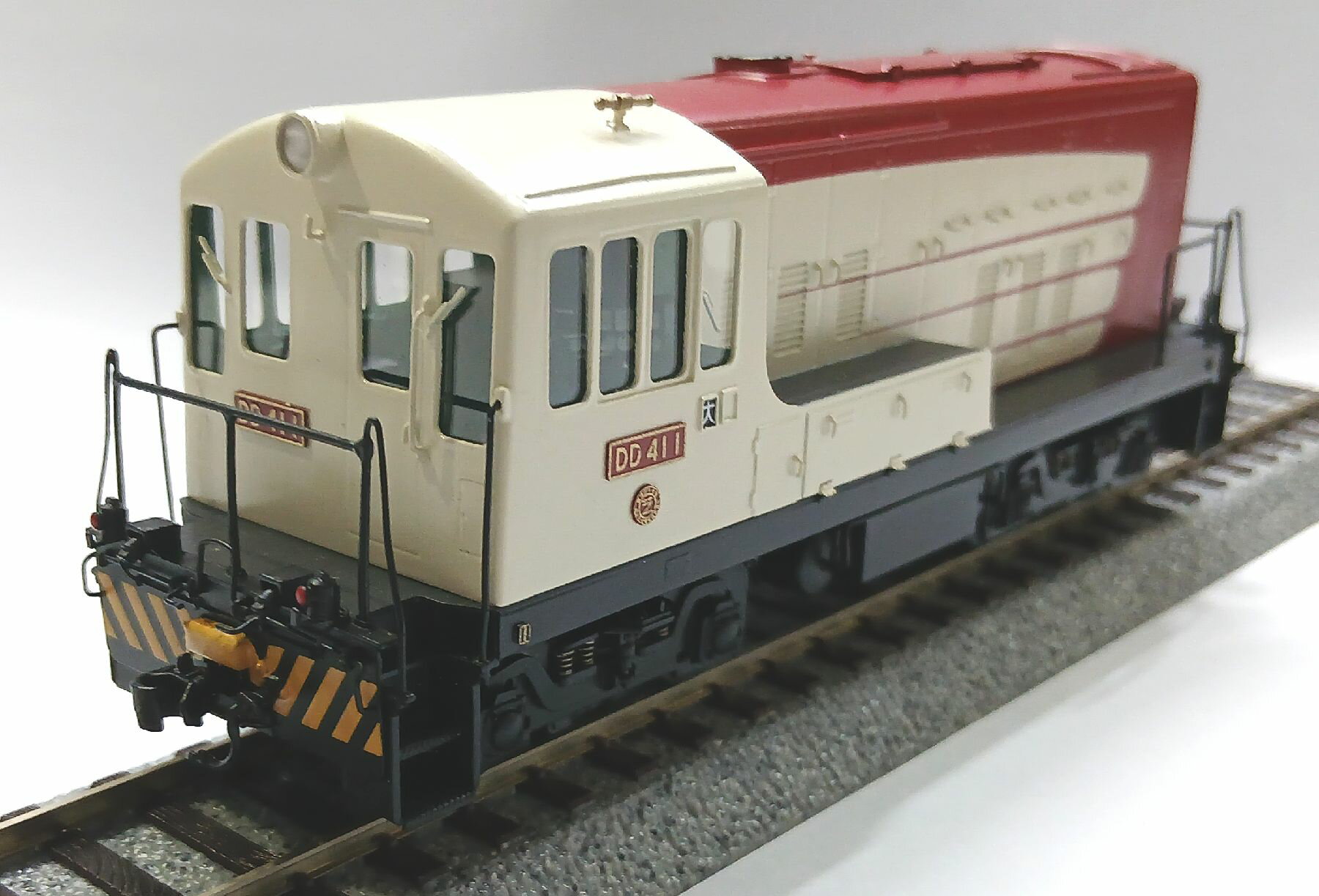 【中古】HOゲージ その他 鉄道模型 ムサシノモデル 試作ディーゼル機関車 国鉄 DD41 赤/アイボリー 【A´】 微細な塗装ムラあり ※保護材等は純正品でない場合がございます